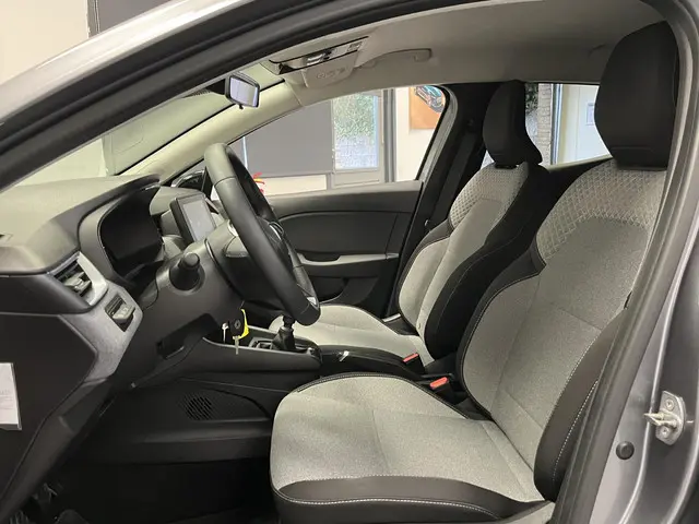 Renault Clio 1.0 TCe 90 GPF evolution 2024 Benzine 9