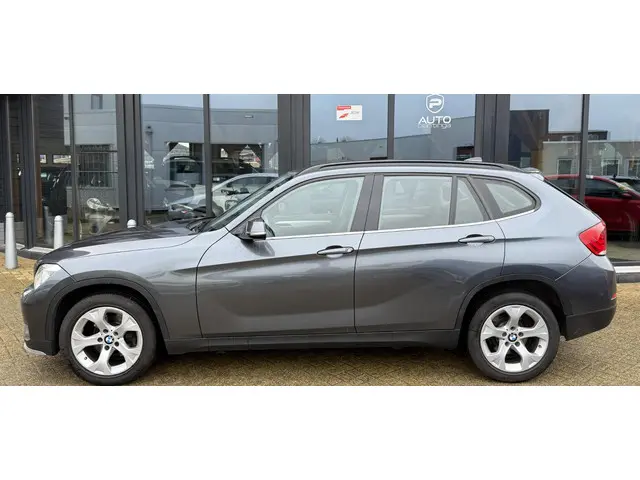 BMW X1 sDrive20i Executive 2015 Benzine 5