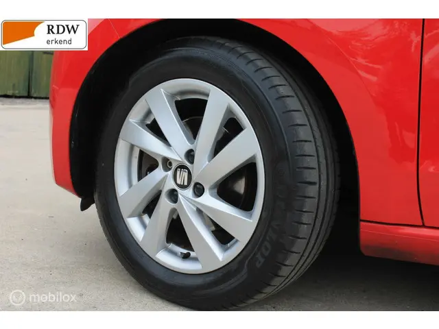 SEAT Mii 1.0 Sport Dynamic 2015 Benzine 24
