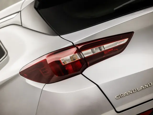 Opel Grandland X 1.2 Turbo Executive Sport 2018 Benzine 26