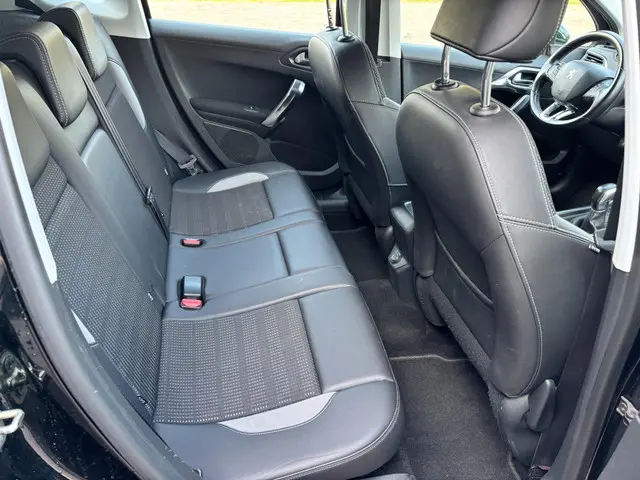 Peugeot 2008 1.6 VTi Allure 2014 Benzine 10
