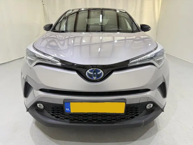 Toyota C-HR 2