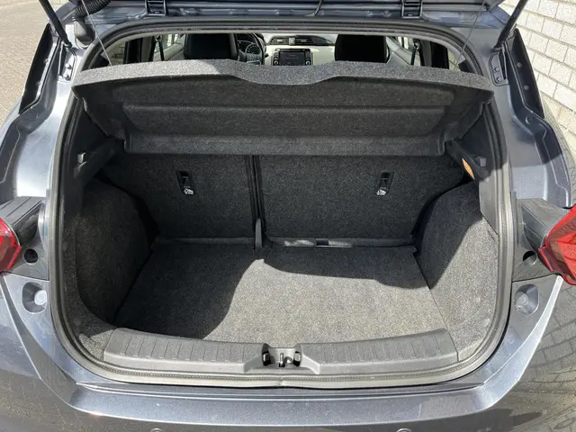 Nissan Micra 0.9 IG-T Tekna 2017 Benzine 9