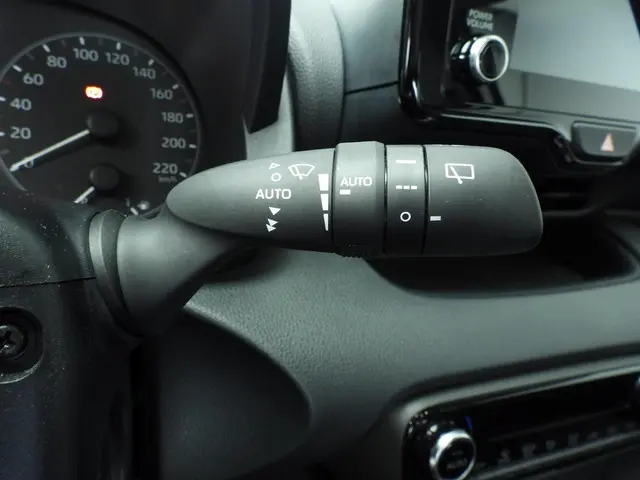 Toyota Yaris 1.5 Hybrid Active 2022 Hybride Benzine 23