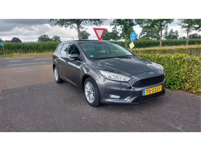 Ford Focus Wagon 1.0 Lease Edition 2017 Benzine 4