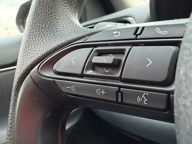 Toyota Yaris 1.5 Hybrid Comfort 2024 Hybride Benzine 18