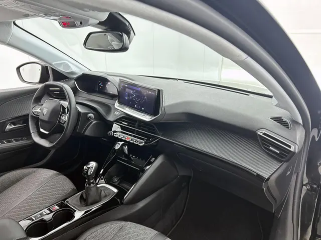 Peugeot 208 1.2 PureTech 100 Allure 2024 Benzine 22