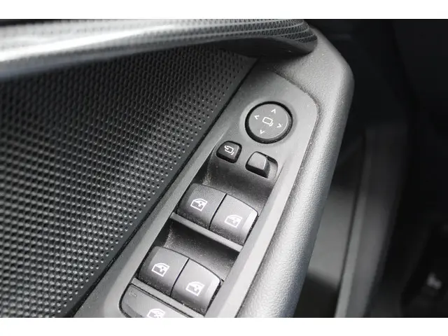 BMW 1 Serie 116d Executive Edition 2020 Diesel 26