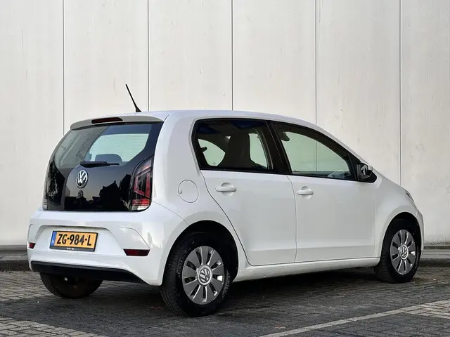 Volkswagen up! 1.0 BMT move up! 2019 Benzine 5