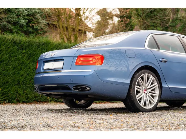 Bentley Flying Spur 4.0 V8 2016 Benzine 34