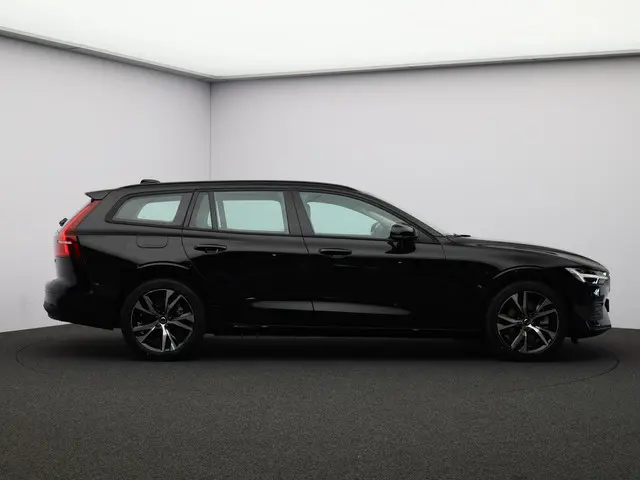 Volvo V60 B4 197PK Essential Edition 2025 Benzine 7