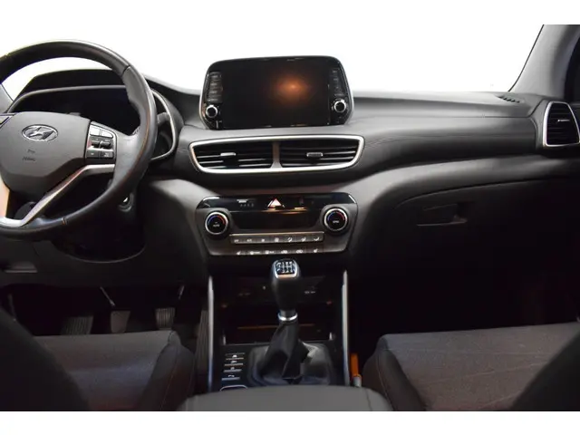 Hyundai Tucson 1.6 GDI Comfort/ 49000km/ 2019 Benzine 22