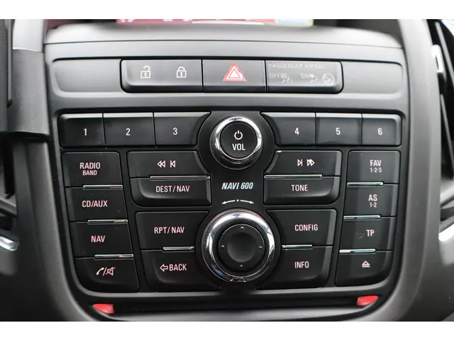 Opel Zafira Tourer 1.4 Cosmo 2012 Benzine 25