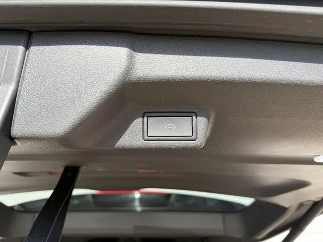 Volkswagen ID. Buzz ID.BUZZ 77 kWh 204pk 2023 Elektrisch 33