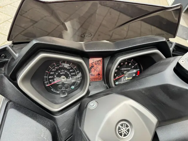 Yamaha X MAX Scooter 400 ABS 2017 Benzine 10