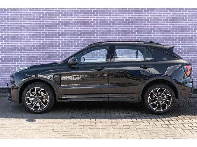 Lynk & Co 01 1.5 Core 2025 Hybride Benzine 4