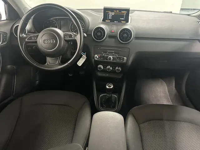 Peugeot 2008 1.2 PureTech Style 2014 Benzine 4