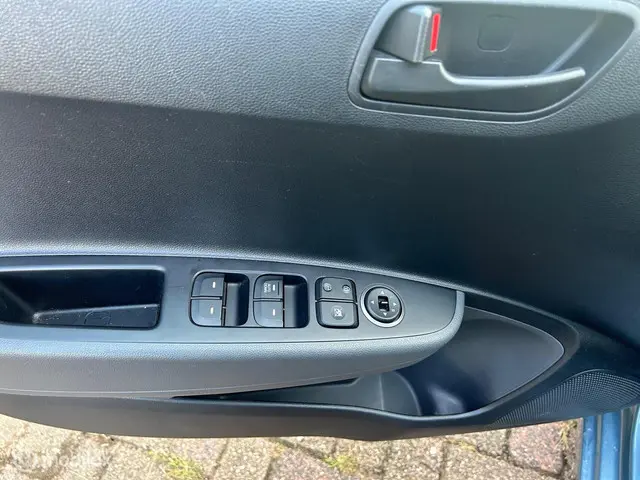 Hyundai i10 1.0i Comfort Navigatie 2018 Benzine 10