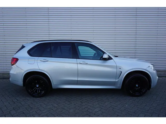 BMW X5 xDrive30d High Executive M Sport 2015 Diesel 5