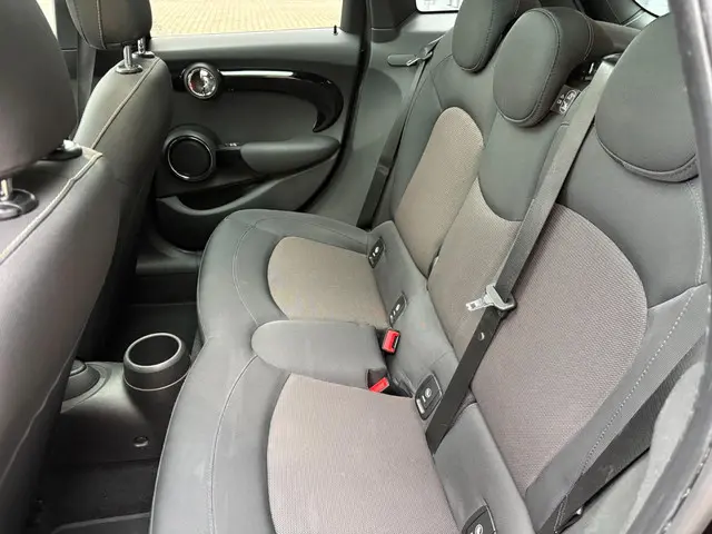 MINI One Mini 1.2 Chili Business *pano 2016 Benzine 17