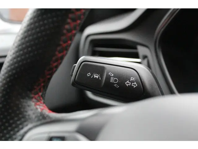 Ford Focus 1.0 EcoBoost ST Line Business 2020 Benzine 21