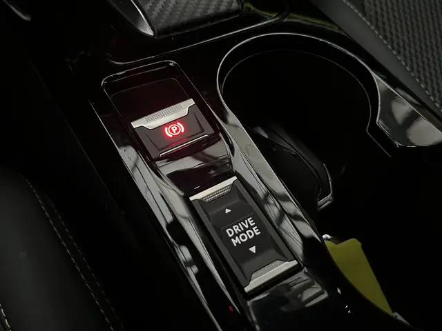 Peugeot e-2008 EV GT 54 kWh Automaat 2024 Elektrisch 19