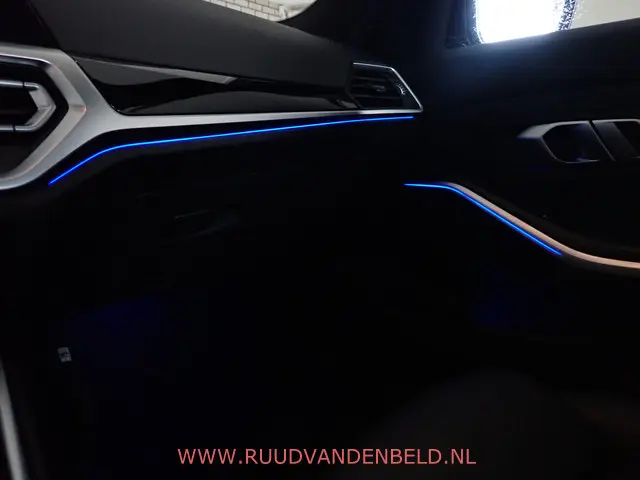 BMW 3 Serie 318i 2021 Benzine 19