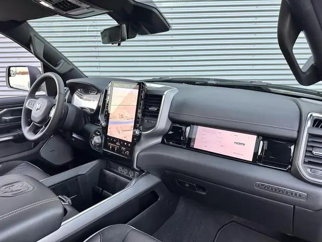 Dodge Ram 1500 3.0 V6 4x4 Crew Cab Laramie 2024 Benzine 2