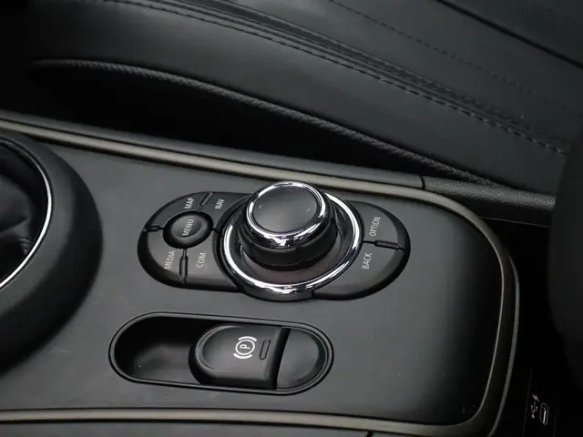 MINI Countryman Cooper S E ALL4 2022 Hybride Benzine 15