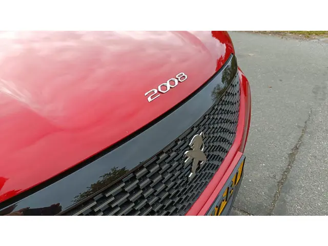 Peugeot 2008 3