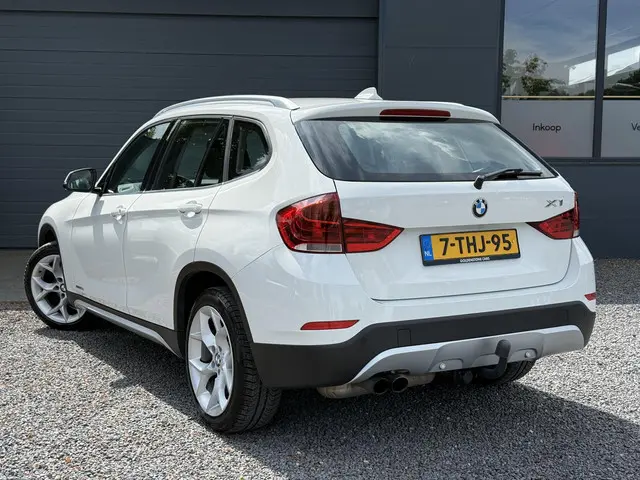 BMW X1 sDrive20i Business 2014 Benzine 5