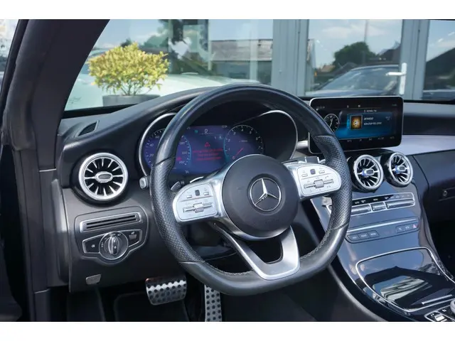 Mercedes-Benz C-Klasse Cabrio 180 AMG 2020 Benzine 7