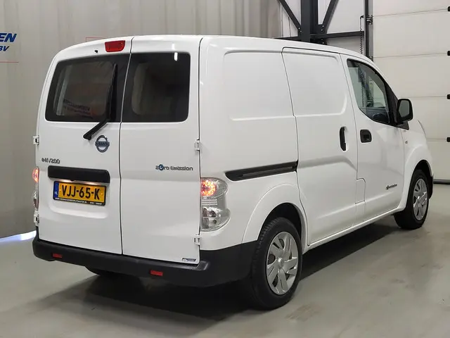 Nissan e-NV200 3