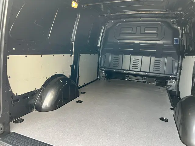 Mercedes-Benz Vito 110 CDI Lang 2021 Diesel 25