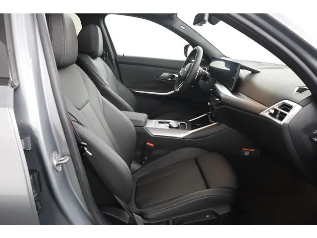 BMW 3 Serie Touring 330e 2025 Hybride Benzine 17