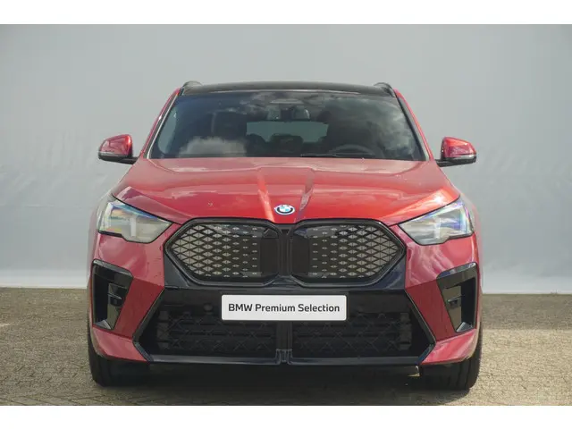 BMW iX2 xDrive30 2024 Elektrisch 3