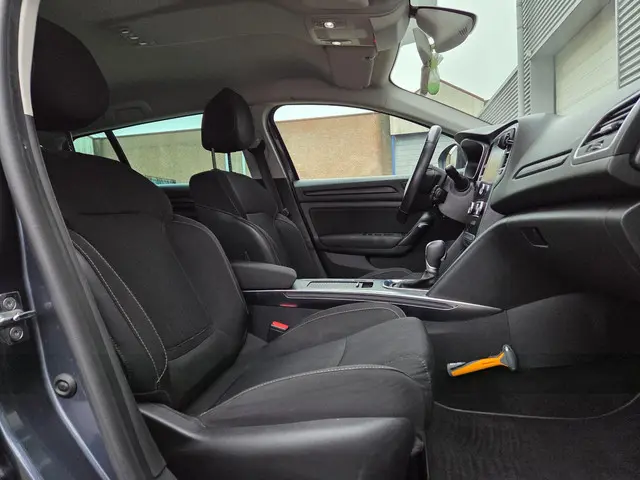 Renault Mégane Estate 1.3 TCe Limited 2018 Benzine 16
