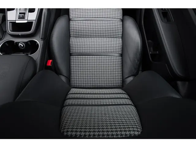 Porsche Cayenne Coupé 3.0 E-Hybrid 2020 Hybride Benzine 56