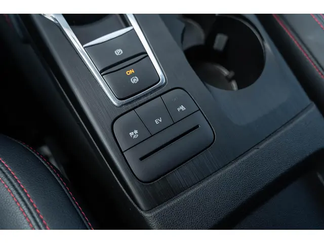 Ford Kuga 2.5 PHEV ST-Line X 2023 Hybride Benzine 38