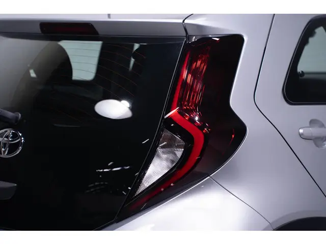 Toyota Aygo X 1.0 VVT-i MT Play 2022 Benzine 16