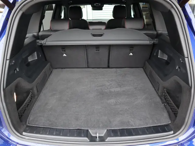 Mercedes-Benz GLB GLB 200 AMG line 2020 Benzine 8