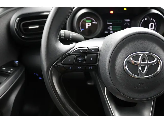 Toyota Yaris 1.5 Hybrid Dynamic 2022 Hybride Benzine 19