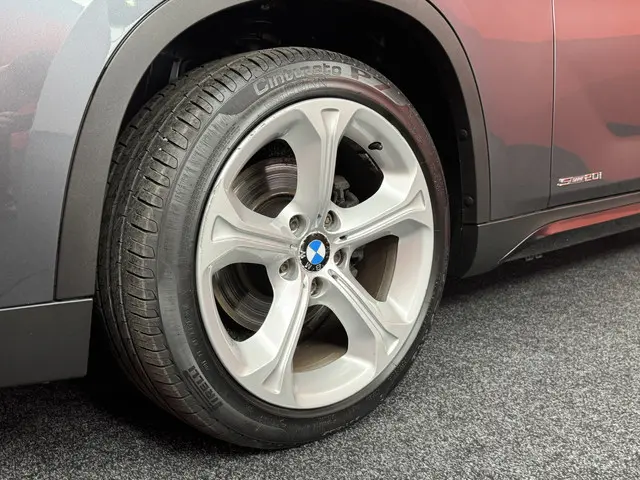 BMW X1 sDrive20i Upgrade Edition 2013 Benzine 24