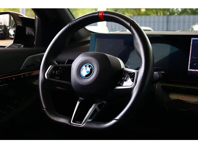 BMW i5 M60 xDrive 84 kWh 2024 Elektrisch 27