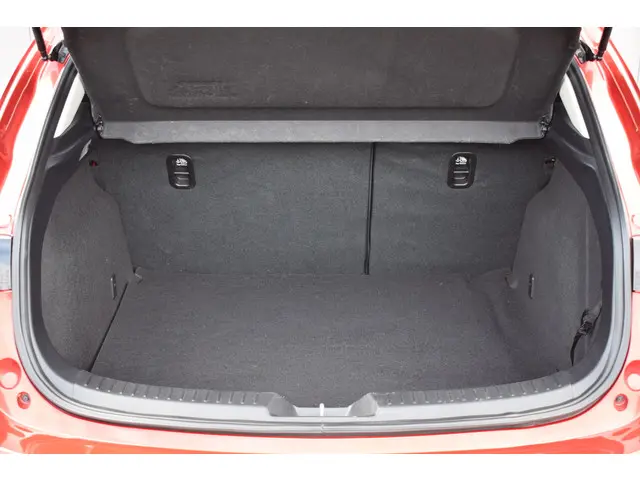 Mazda 3 2.0 SkyActiv-G 120 GT-M 2017 Benzine 19