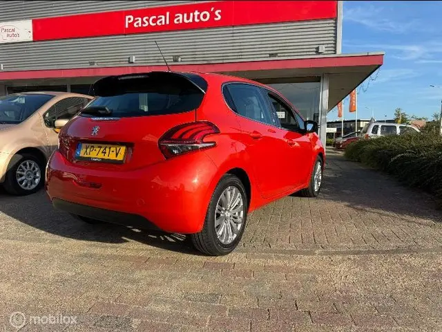 Peugeot 208 1.2 PureTech Allure 2019 Benzine 16