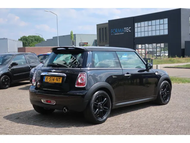 MINI One Mini 1.6 Chili 2014 Benzine 9