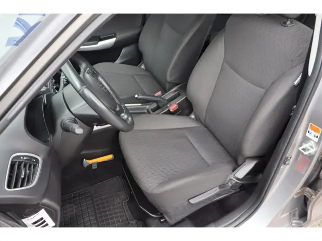 Suzuki Baleno 1.2 Exclusive, Trekhaak. 2017 Benzine 4