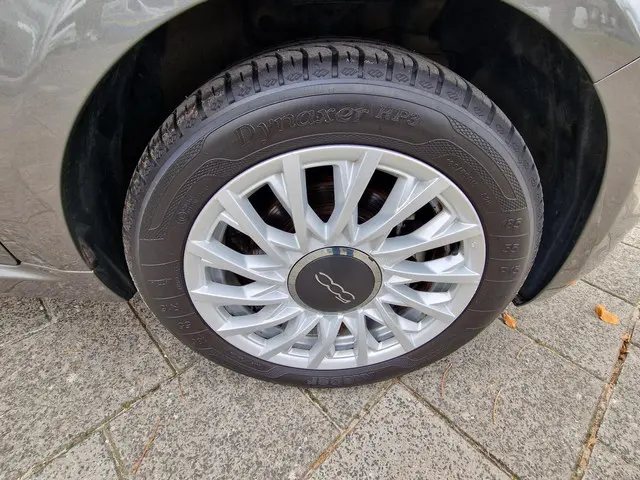 Fiat 500 1.0 Hybrid Dolcevita 2021 Hybride Benzine 12