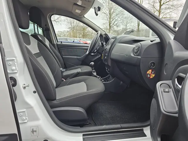 Dacia Duster 1.2 TCe 4x2 Lauréate 2016 Benzine 20